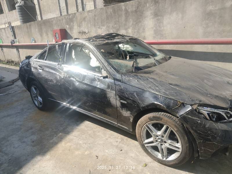 MERCEDES E 220 CDI AVANTGARDE