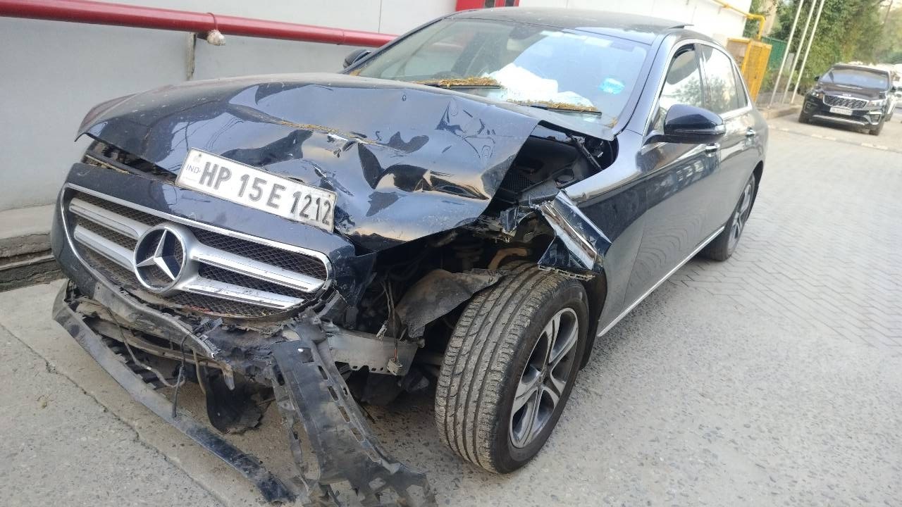 MERCEDES  E 220D EXCLUSIVE