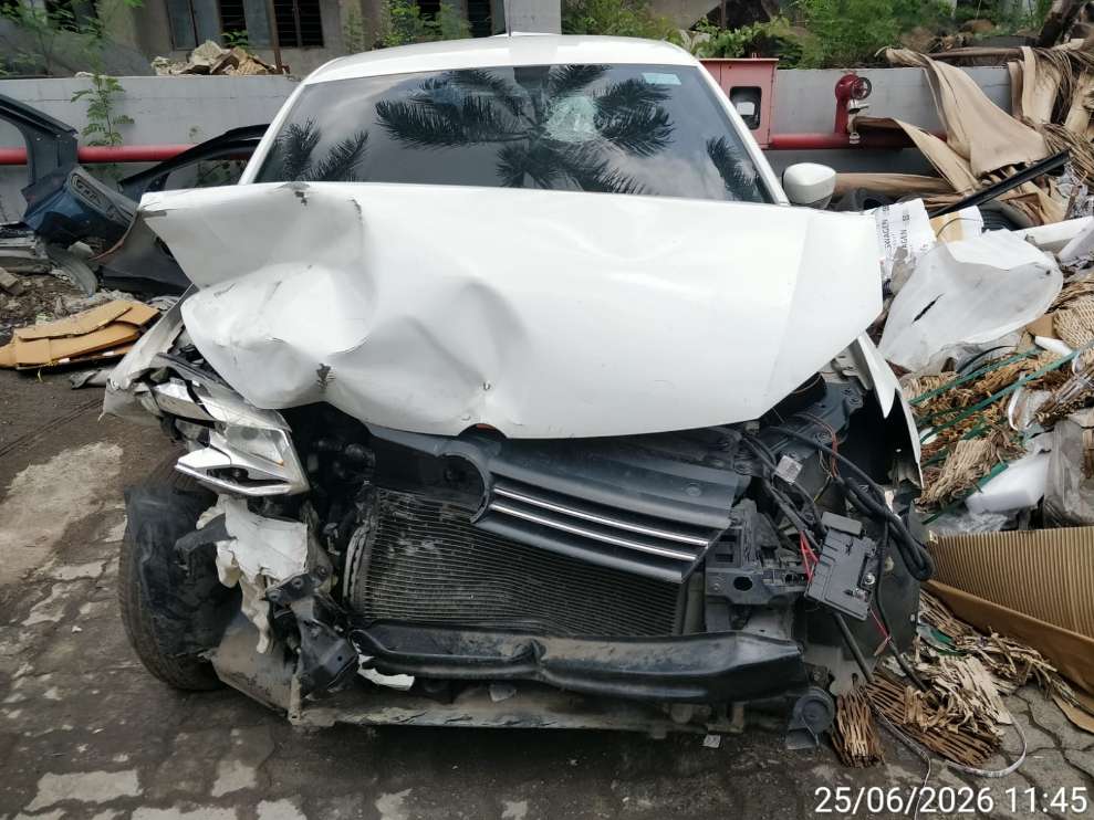 VOLKSWAGEN  VENTO