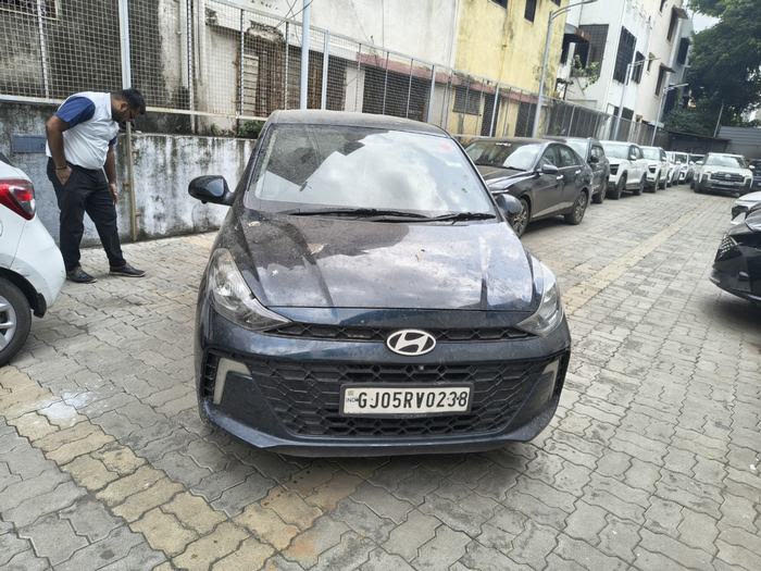 HYUNDAI AURA