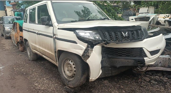 MAHINDRA BOLERO NEO N4