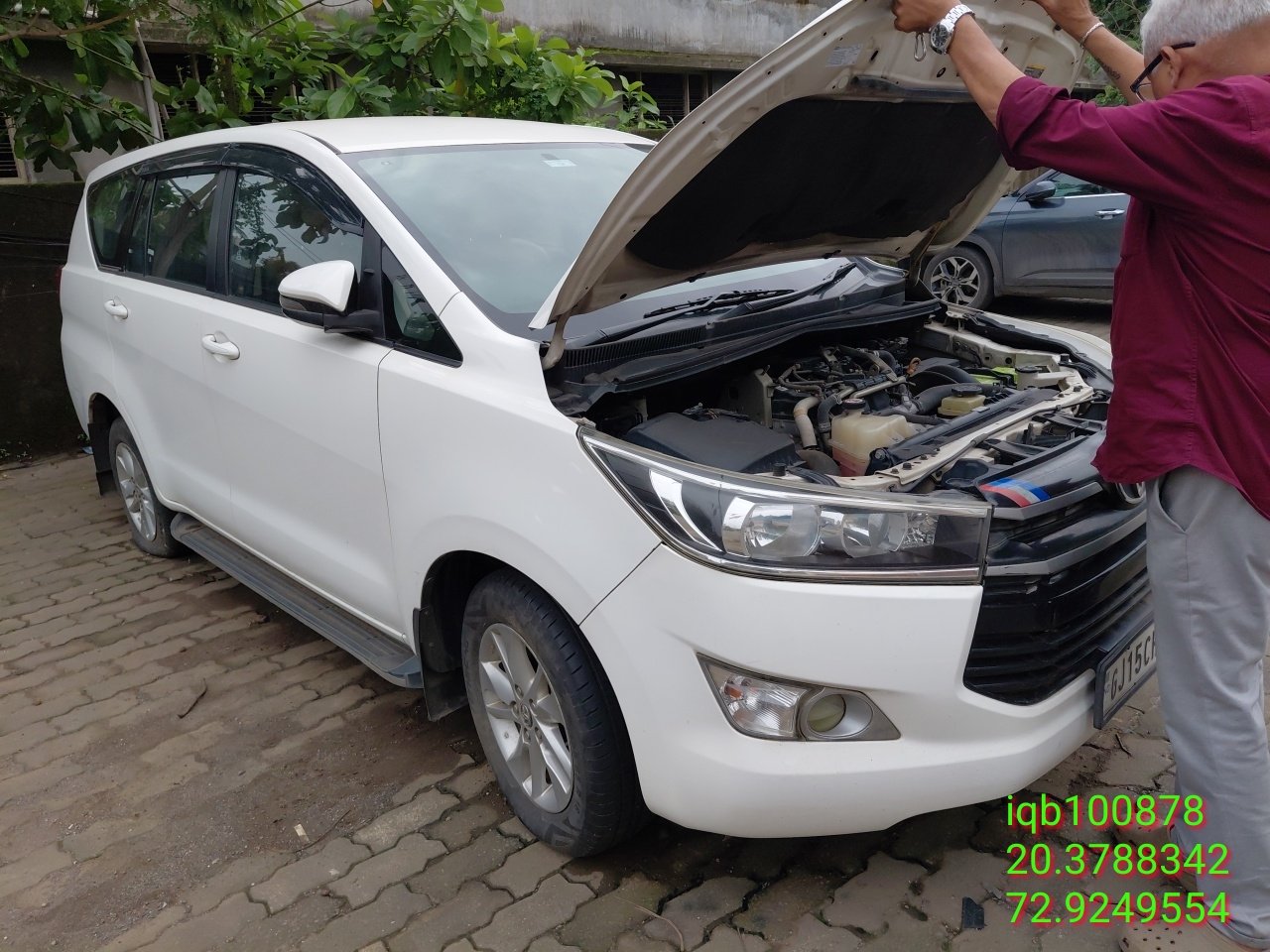 TOYOTA TOYOTA INNOVA CRYSTA 2.4 GX MT 8 STR