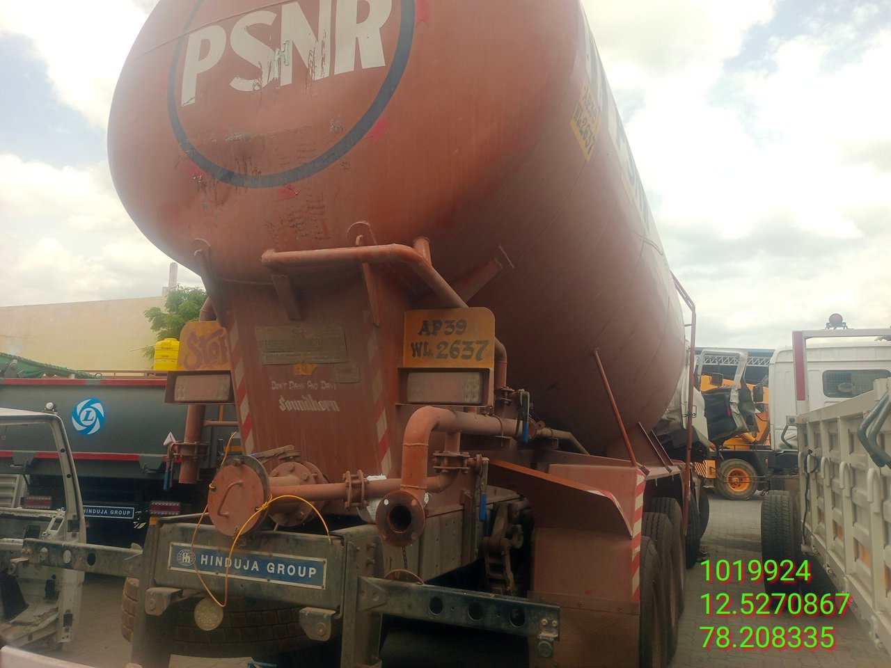 ASHOK LEYLAND 4825 BULKER