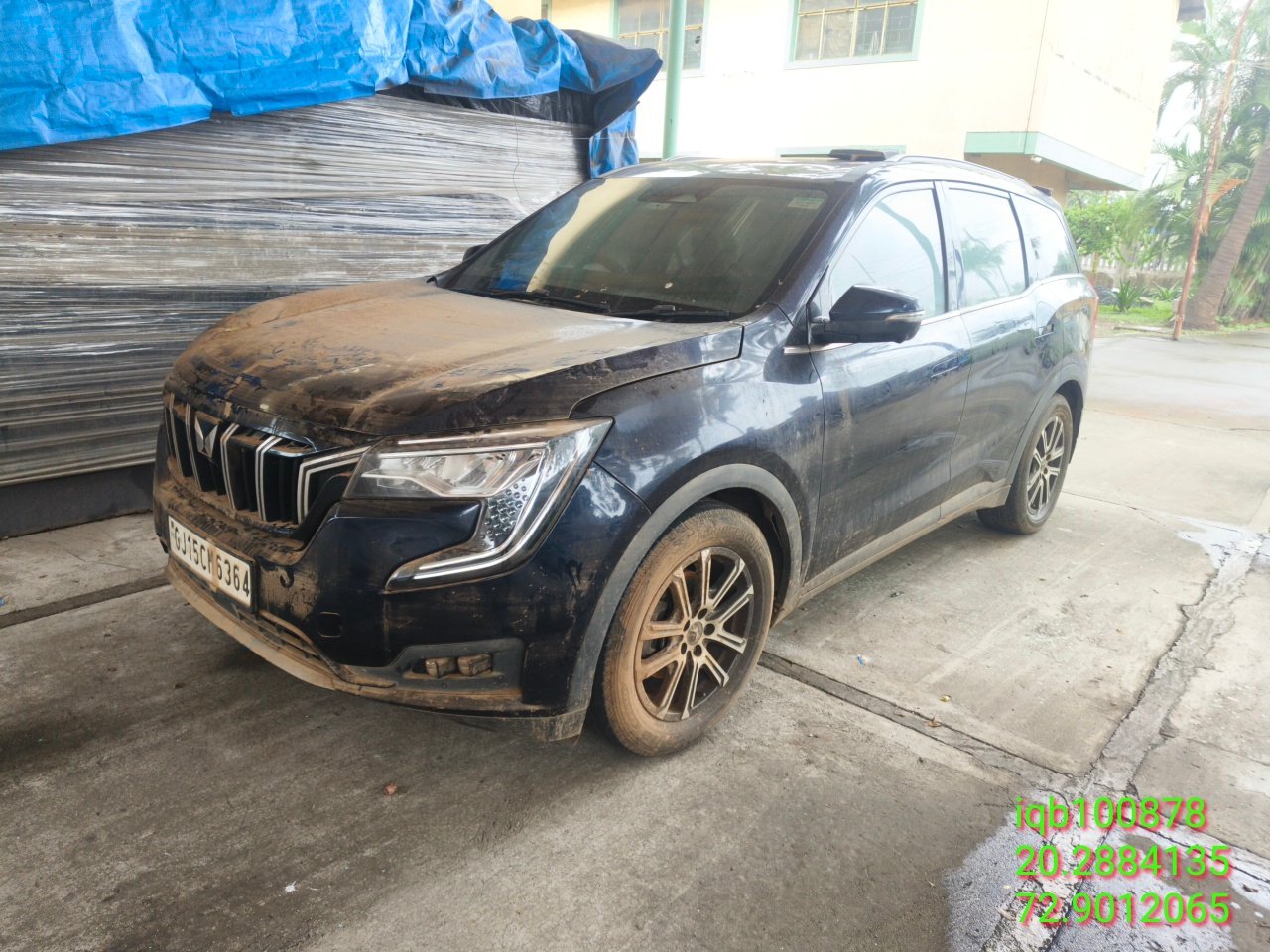 M & M XUV 700 AX7 DIESEL AWD AT