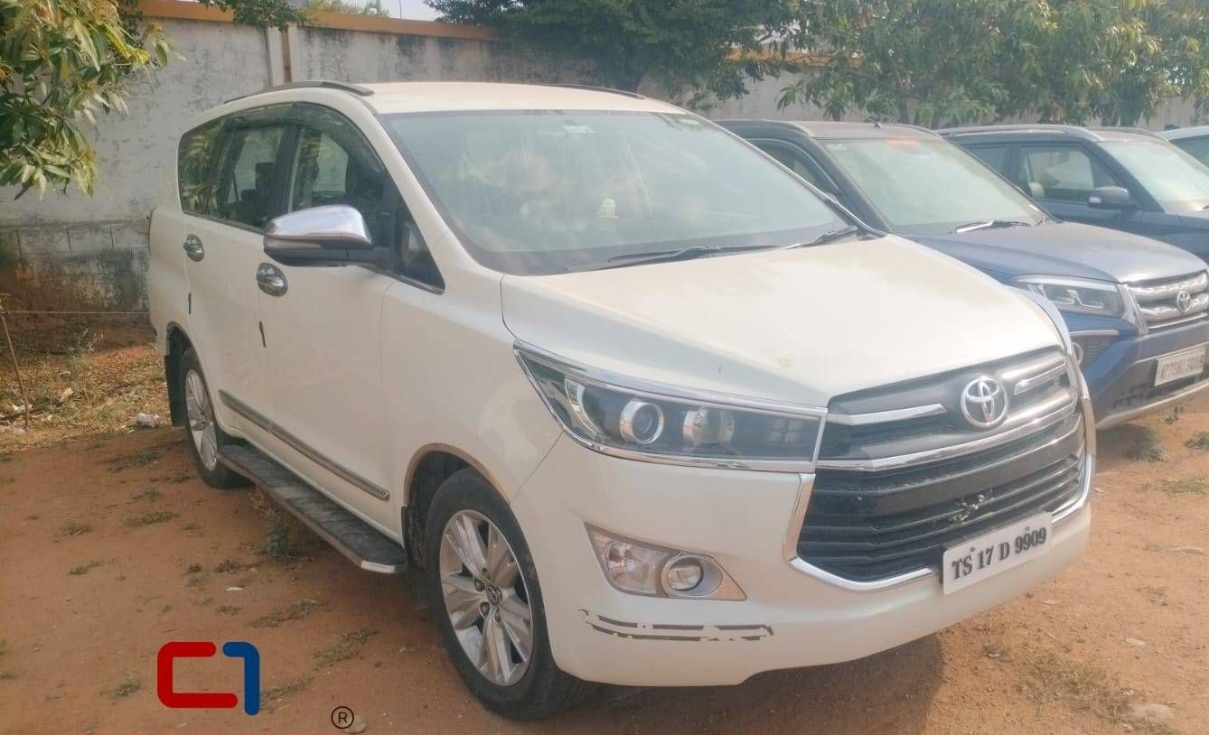 BANK RECOVERED - Toyota Innova Crysta 2.4 Z 7 STR