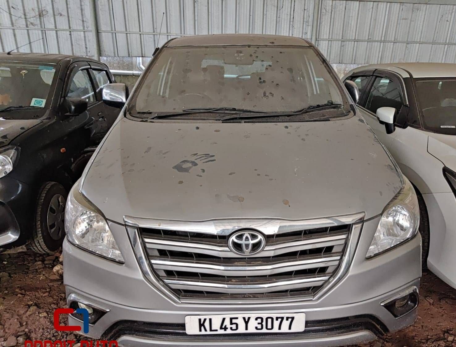 BANK RECOVERED - Toyota INNOVA 2.5 G () (7 S)