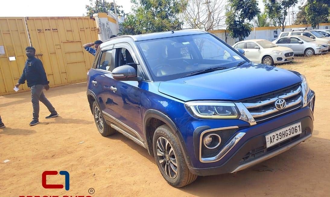 BANK RECOVERED - Toyota URBAN CRUISER PAT O6