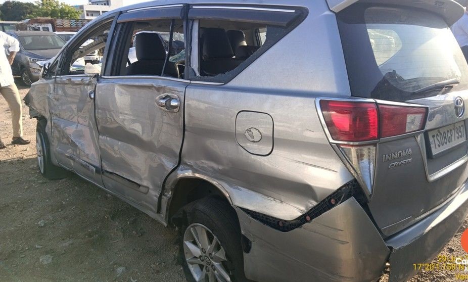 Toyota Innova Crysta 2.4 G (8S) BSIV