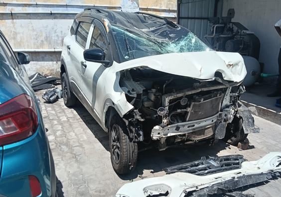 Renault Triber RXL MT LE 1 LECE